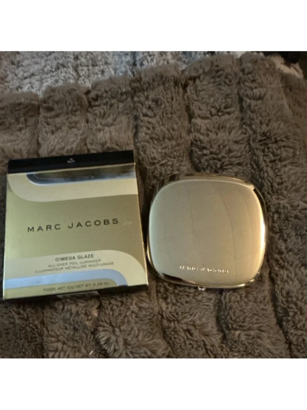 Marc Jacobs Gold Foil Compact Luminizer - Picture 2 of 5